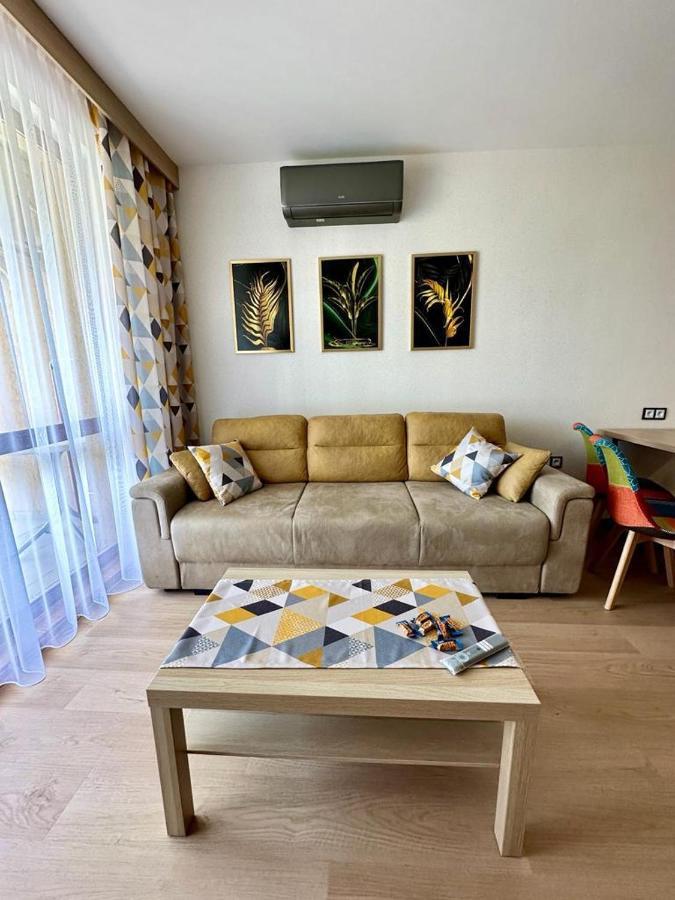 Апартаменти Royal Bay аpartment Sylvia