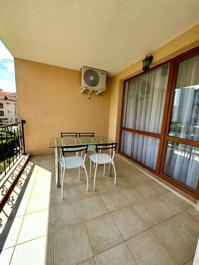 Royal Bay аpartment Sylvia Апартаменти *
